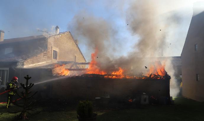 Une maison épargnée par les flammes