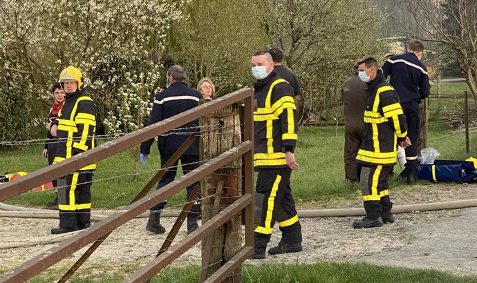 100 bêtes et 3500 m² d'exploitation agricole sauvés des flammes